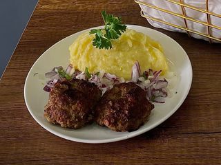 კოტლეტი პიურით