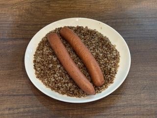 წიწიბურა სოსისით