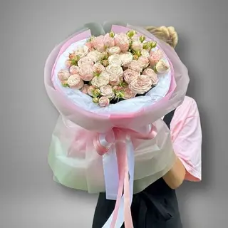 11 sprey roses