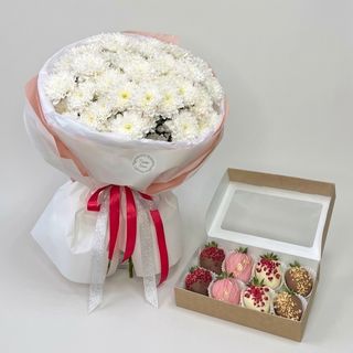 Elegant bouquet of 15 spray chrysanthemums paired with 8 chocolate strawberries