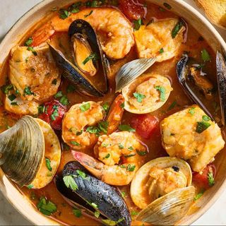 ზღვის პროდუქტების სუპი/seafood soup tom yummy