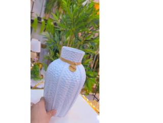 ლარნაკი კერამიკის ნაცრისფერი