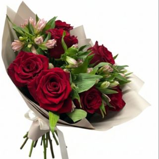 წითელი ვარდები(10ც) და ასტრომერიების თაიგული