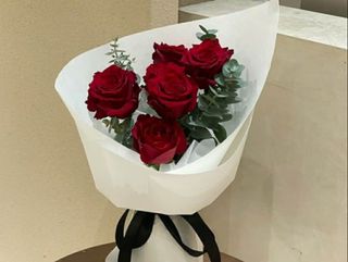 წითელი ვარდები