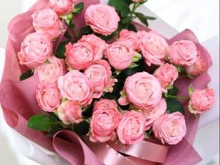 სპრეი ვარდების თაიგული