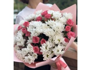 ვარდების და ქრიზანთემების თაიგული