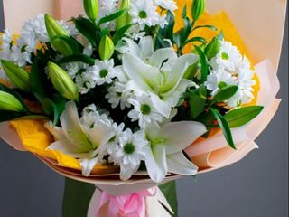 ქრიზანთემები ლილიები