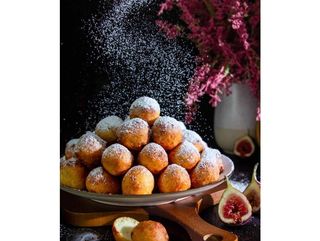 ბურთულები მოხარშული სგუშონის  და ალუბლის კრემით (2ც)