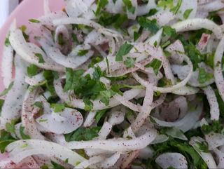 Soğan Salatası