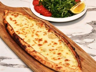 Kaşarlı pide