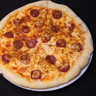 პეპერონის პიცა 33 სმ (368)