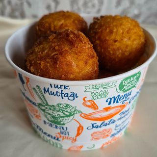 ნაგეტსი კარტოფილი ყველით