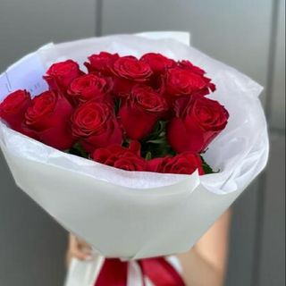 წითელი ვარდები (10ც)