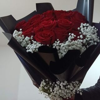 წითელი ვარდები (15ც)