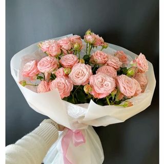 სპრეი ვარდების თაიგული