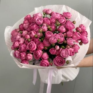 სპრეი ვარდების თაიგული