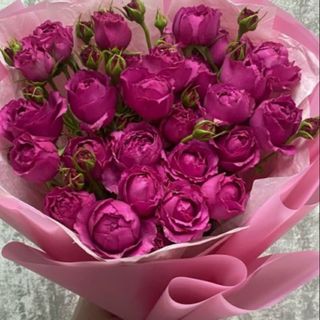 სპრეი ვარდების თაიგული