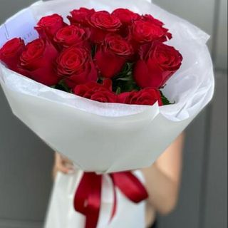 წითელი ვარდები (15ც)