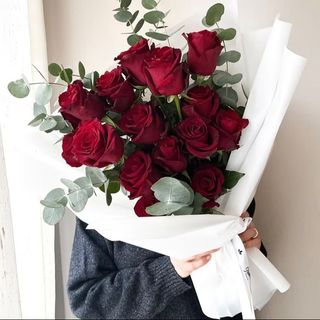 წითელი ვარდები (15ც)