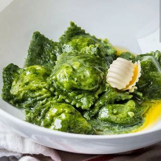 Равиоли шпинат с брынзой