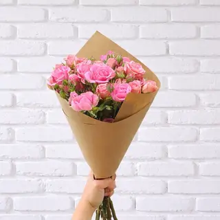 ვარდისფერი სპრეი ვარდი 5 ტოტი