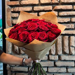 ჰოლანდიური წითელი ვარდი 25 ტოტი