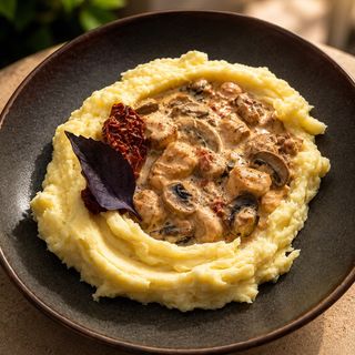 ბეფსტროგანოვი პიურეთი/Beef Stroganoff Puree
