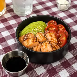 პოკე ორაგულით/Poke with Salmon