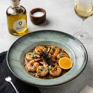 კრევეტები ნაღებ-ნივრის სოუსში/Shrimp in cream Garlic sauce