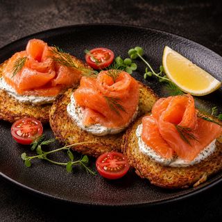 დრანიკები ორაგულით/ Potato Pancakes with Salmon