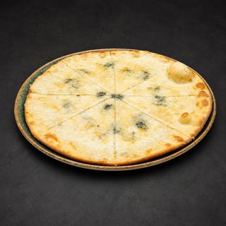პიცა ოთხი ყველით