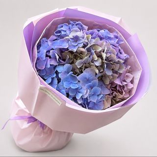 იისფერი ქართული ჰორტენზიების მცირე ზომის თაიგული  Small Bouquet of Purple Georgian Hydrangeas