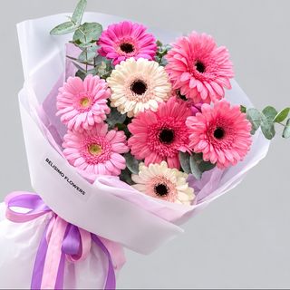 8 ფერადი მინი გერბერა ევკალიპტით (8 Colorful Mini Gerberas with Eucalyptus)