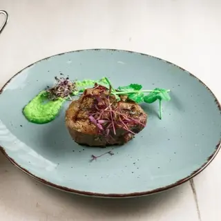 Beefsteak na žaru s prilogom