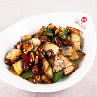 2 Salata s kikirikijem