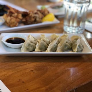 Gyoze sa svinjetinom