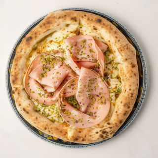Pizza Pistacchio e Mortadela bez glutenska