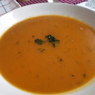 Juha od crvene leće