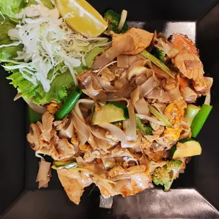 Pad see eew noodle