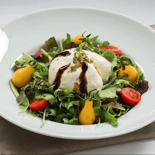 Burrata salata sa rikolom