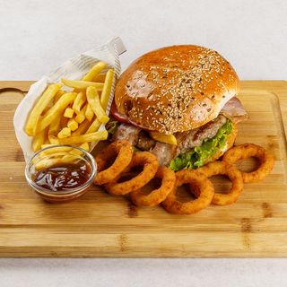 Burger 'Gladne oči'