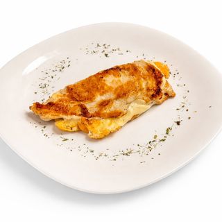 Pileći file na žaru punjen sirom