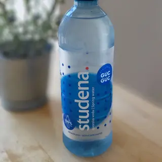 Negazirana voda