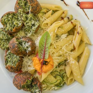 Špinat okruglice s pennama i tikvicama