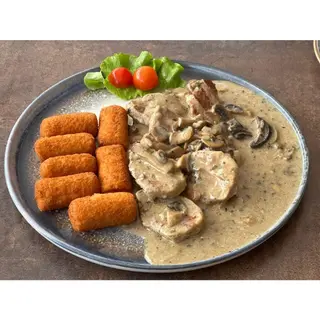 Lungić u umaku od gljiva s kroketima