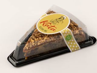 Kata kolač s bananom i lješnjacima