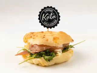 Kata tapioka sendvič pršut