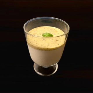 Panna Cotta s preljevom od pistacija