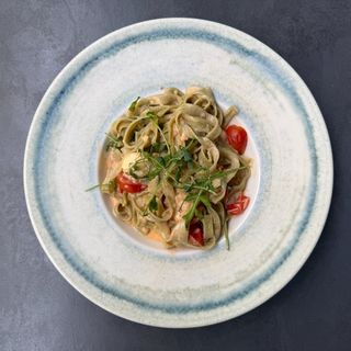 Zelena tjestenina Caprese