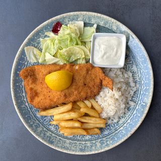 Zagrebački piletina, pommes, tartar + coca cola 0.5l